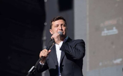 "Стресс или вещества?": в Сети обсуждают странное поведение Зеленского