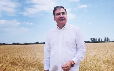 СМИ: Саакашвили сломал руку пожилой жительнице Одессы