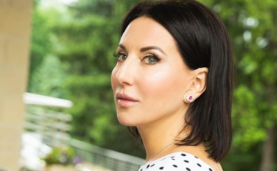 «Все без фотошопа»: 51-летняя Алика Смехова показала красивую фигуру в бикини