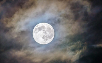 В ночь с 16 на 17 июля россияне увидят частичное лунное затмение