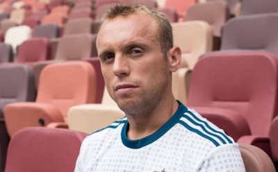 Денис Глушаков развелся с женой