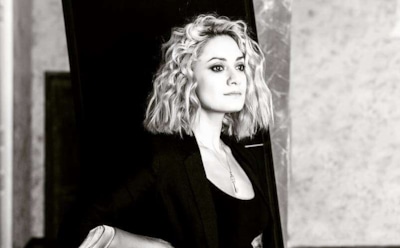 Карина Мишулина опубликовала архивное видео с отцом