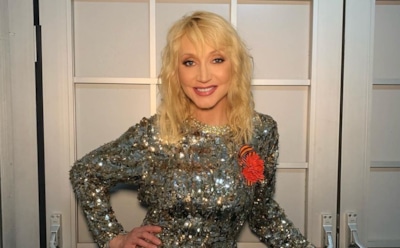 Орбакайте похвасталась фигурой на фоне лунного затмения