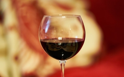 Ученые: красное вино поможет людям адаптироваться на Марсе