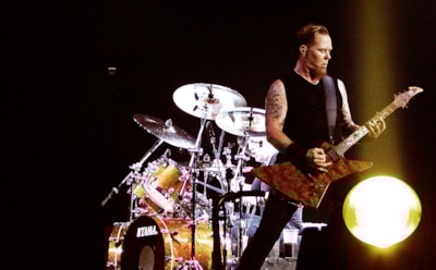 Metallica на русском языке исполнила «Группу крови» в Москве