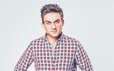 Влад Топалов борется с хандрой, просматривая фото сына и жены