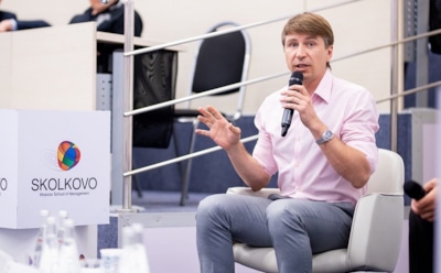 Алексей Ягудин развеселил подписчиков танцем с младшей дочерью