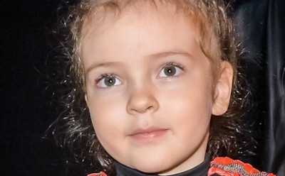 7-летняя дочь Киркорова полетала на 100-метровой высоте в парке аттракционов