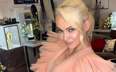 «Фарфоровая куколка»: Рудковская восхитила поклонников новым фото в купальнике