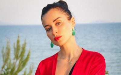 «Вот это пресс!»: Тина Канделаки восхитила фигурой в купальнике