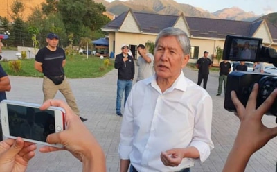 Спецназ не смог взять штурмом укрытие экс-президента Киргизии