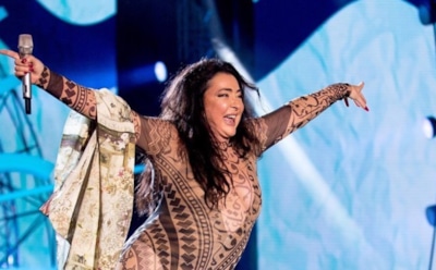 Лолита показала, как «тырит» фрукты у соседей