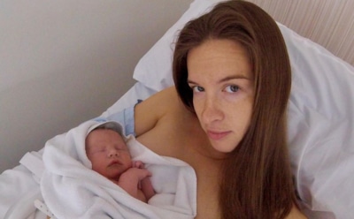 Прикованную к инвалидному креслу Марию Комиссарову выписали из роддома