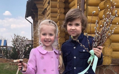 Лиза Галкина показала, как занимается йогой