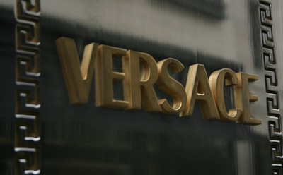 В Versace извинились за футболки с Китаем без Макао и Гонконга