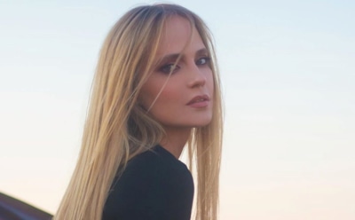 Глюкоза сделала челку и подстригла волосы