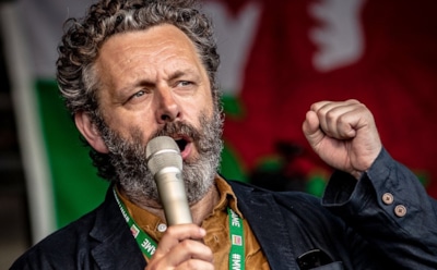 Майкл Шин сыграет в фильме «Кто хочет стать миллионером»