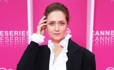 Виктория Исакова ради съемок в новом проекте обесцветила брови