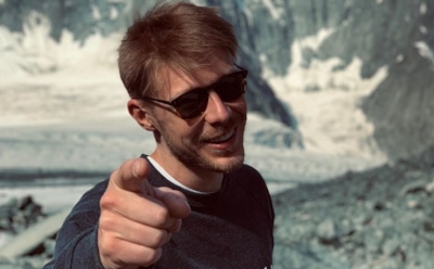 Никита Ефремов на отдыхе надел купальник Марии Иваковой