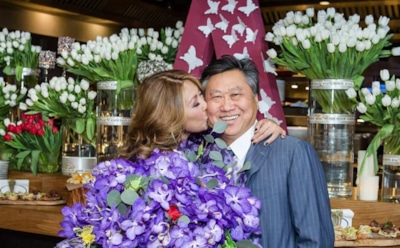 Анита Цой необычно отмечает "бархатную свадьбу"