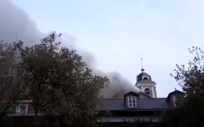 В центре Москвы горит женский монастырь XIV века