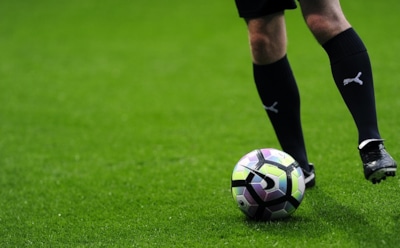 7 российских футболистов, бросивших семью