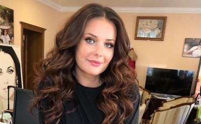 Массивные кроссовки: Оксана Федорова продемонстрировала образ в канадском духе