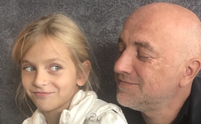 Маленькой дочке Прилепина пожелали осиротеть после публикации фото