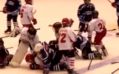 В Саратове матч 10-летних хоккеистов закончился массовой дракой