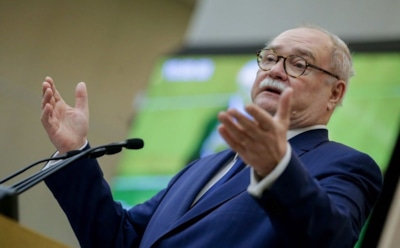 Режиссер Бортко со скандалом снялся с выборов губернатора Петербурга