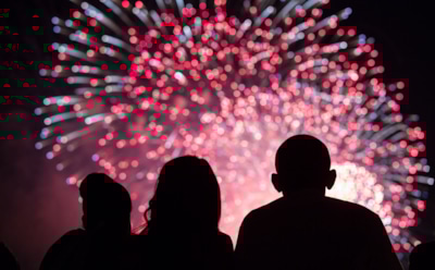 Танцовщица погибла на сцене из-за взрыва пиротехники в Испании