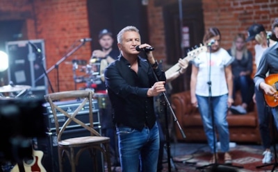 Леонид Агутин оригинально поздравил школьников с началом учебного года