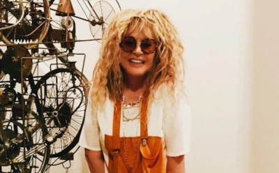 «Вас любит солнце»: фолловеры оценили фото Пугачевой с веснушками