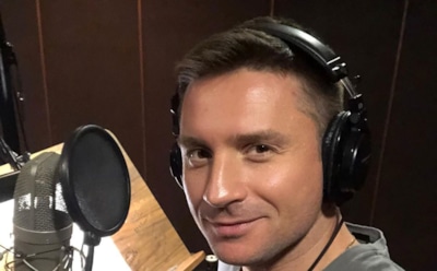 Расплакавшегося на записи песни Сергея Лазарева поддержали коллеги