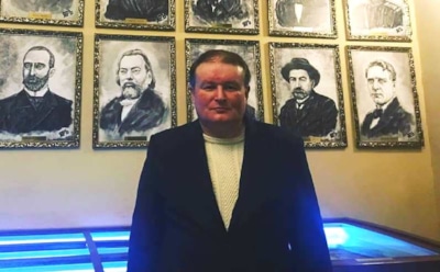 Звезда "Дома-2" Должанский продал квартиру из-за карточного долга