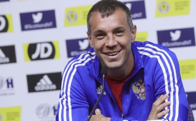 "Клоуны!": Дзюба и Лунев устроили вратарскую дуэль