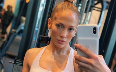 Дженнифер Лопес пришла на фестиваль с клатчем за 370 тысяч рублей