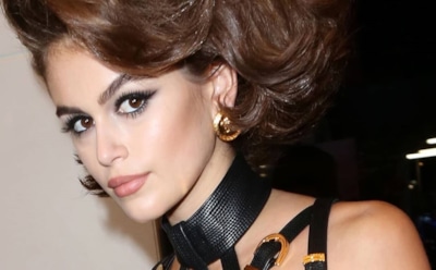 Дочь Синди Кроуфорд в честь 18-летия спародировала БДСМ-наряд матери