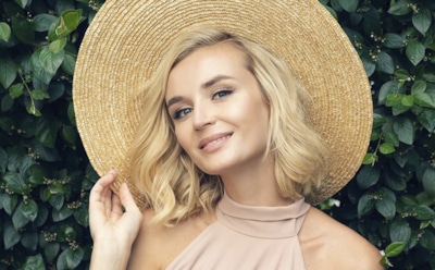 Полина Гагарина показала стройную фигуру в купальнике