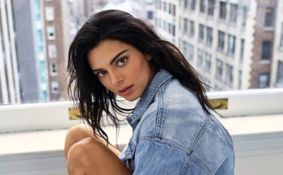 "Тонны фотошопа": фанаты уличили Кендалл Дженнер во лжи