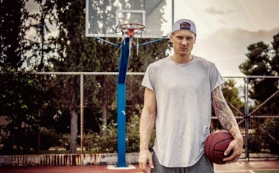 Баскетболист Янис Тимма бросил жену, по слухам — из-за Седоковой