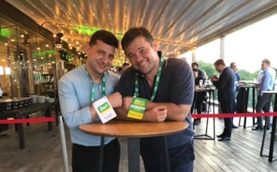 Глава офиса Зеленского примерил наручники во время отдыха в Сен-Тропе