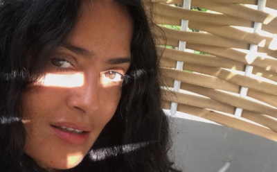 Девушка годами смеялась над байками про роман отца с Сальмой Хайек, пока он не показал фото