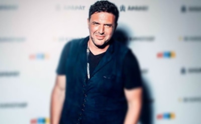 Виторган в день свадьбы Собчак пошел с новой избранницей в бар