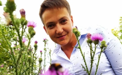 Надежду Савченко высмеяли из-за фотосессии в обтягивающем платье