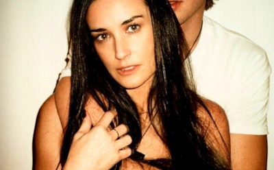 Деми Мур назвала ошибкой эксперименты в постели с Эштоном Кутчером