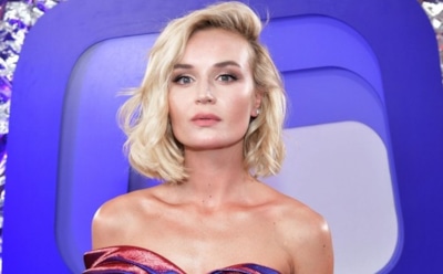 Полина Гагарина показала фото без макияжа