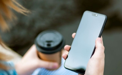 Научную статью о появлении рога на затылке из-за смартфонов опровергли