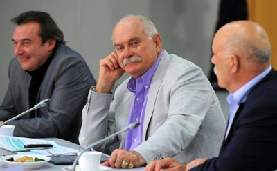 СМИ: Никите Михалкову снова сделали операцию на ноге