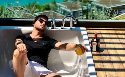 Сергей Лазарев расплакался на программе у Леры Кудрявцевой